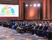 الرئيس السيسي: البترول والغاز والكهرباء لو تدار استثماريا تحقق مليارات فى البورصة.. لدينا 17 مليون مشترك يحصلون على الكهرباء بربع ثمنها فى مصر.. لما توقفت الشركات عن الاستثمار فى 2011 تراجع الإنتاج