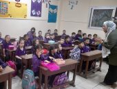 حضور مرتفع للتلاميذ فى ثانى أيام العام الدراسى الجديد.. صور 