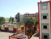 "حياة كريمة" ترسم البسمة على وجوه طلاب المدارس فى أسوان.. المبادرة تطور وتنشئ 435 مدرسة جديدة.. التعليم: دخول 25 منشأة الخدمة العام الدراسى الجديد.. والأهالى: تراجع نسب تسريب الإناث بسبب المسافات البعيدة.. صور