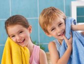 4 خطوات للعناية ببشرة الأطفال فى فصل الخريف.. منها الترطيب والنظافة