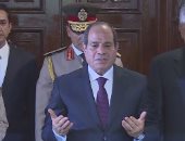 الرئيس السيسي يضع إكليلا من الزهور على النصب التذكاري لشهداء القوات المسلحة