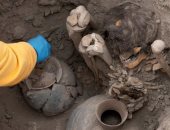 اكتشاف 8 مومياوات وثروة من القطع الأثرية فى بيرو.. شاهد