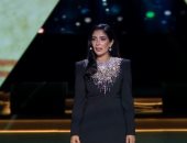 منى زكي: يوم العبور كتب التاريخ من جديد.. والشعب المصري مالوش كتالوج