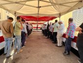 توافد الموطنين على الشهر العقارى بالقاهرة لتوثيق توكيلات انتخابات الرئاسة.. صور