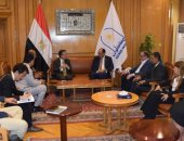 رئيس جامعة حلوان يبحث مع سفير اليابان تبادل الطلاب وتعميق الشهادات المشتركة