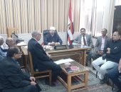 رئيس منطقة الإسكندرية الأزهرية يحث العاملين على التطوير والجد في العمل 