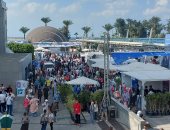 طلاب وأكاديميون يزورون مكتبة الإسكندرية فى العيد الـ21 لتأسيسها.. صور