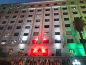 مبنى الجامعة العربية يتزين بعلم فلسطين تزامنا مع اجتماع مجلسها على المستوى الوزارى