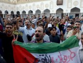مئات من المواطنين يرددون هتافات داعمة لغزة بالجامع الأزهر