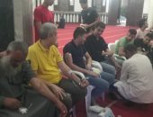 إقبال المواطنين على التبرع بالدم لصالح الفلسطينيين أمام مسجد الاستاد في كفر الشيخ