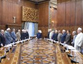 مجمع البحوث الإسلامية يبدأ جلسته بالوقوف حدادًا على شهداء فلسطين