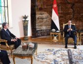 الرئيس السيسى: مصر تبذل جهودا لاحتواء الموقف فى غزة وعدم دخول أطراف أخرى للصراع