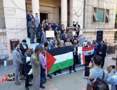 تحركات نقابية وحقوقية ضد هجمات الاحتلال الإسرائيلى على غزة.. وقفات لنقابتي "الصحفيين" و"المحامين" للتنديد بجرائم الاحتلال.. تفعيل الحساب المخصص لدعم الأشقاء الفلسطينيين.. وفضح أكاذيب الإعلام الغربى خلال تغطيته