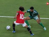 75 دقيقة.. منتخب مصر بقيادة محمد صلاح يتقدم على الجزائر (1 - 0)