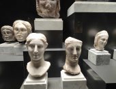 مسئول الترميم بالمتحف اليونانى الرومانى يكشف أهم القطع الأثرية النادرة.. صور