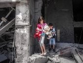 أهلنا وألمهم يوجعنا.. كيف تقدم الدعم النفسى للفلسطينيين خارج غزة؟