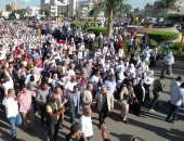 مسيرة بجامعة كفر الشيخ لتأييد قرارات الرئيس: بالروح بالدم نفديك يا فلسطين.. صور