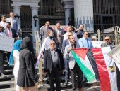 وقفة تضامنية لمحاميى الإسكندرية لتأييد موقف الدولة المصرية لدعم الفلسطينيين