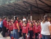 مدارس القليوبية تنكس العلم حدادا على شهداء فلسطين