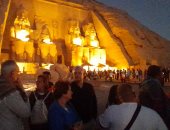 بدء توافد السائحين على معبد أبوسمبل لمشاهدة ظاهرة تعامد الشمس.. صور وفيديو