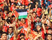"الكوفية والأعلام".. جمهور الأهلى يدعم فلسطين قبل مواجهة سيمبا.. صور