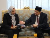 جامعة عين شمس تستقبل وفداً من جامعة الأمين الإسلامية من إندونيسيا لبحث التعاون الثنائى