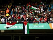 الجالية العربية تدعم فلسطين فى مباراة الأهلي وصن داونز بجنوب أفريقيا