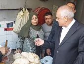 محافظ الجيزة يراجع وزن الرغيف خلال زيارة مفاجئة لأحد المخابز.. فيديو