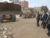 محافظ القاهرة يقود حملة لإزالة التعديات على أراضى الزراعة بحى المرج.. صور