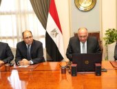 شكري يؤكد لمسؤول أوروبي ضرورة توفير الحماية للفلسطينيين ورفض العقاب الجماعي