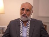 مفكر فلسطينى: الاحتلال يضع الفلسطينيين بين خيارى القتل قصفا أو جوعا.. فيديو
