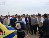 رئيس الوزراء يشهد اصطفافاً لمعدات مراكز محافظة الفيوم استعداداً لموسم الأمطار 