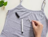 خطوات سهلة لإزالة آثار قلم التحديد الدائم من الملابس فى أقل وقت 