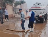 الوحدات المحلية ببنى سويف تواصل أعمال شفط مياه الأمطار.. صور
