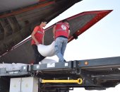 ملحمة إنسانية تقودها مصر على بوابة معبر رفح لتوصيل المساعدات لغزة.. 123 طائرة نقلت 3 آلاف طن مواد إغاثية عبر مطار العريش.. 2000 طن مساعدات قدمتها مؤسسة حياه كريمة.. والتحالف الوطنى ينقل 6740 طن مساعدات للقطاع