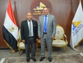 رئيس جامعة دمياط يستقبل الملحق الثقافى الليبى فى القاهرة