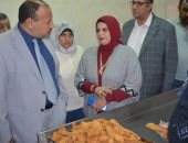 نائب رئيس جامعة الأزهر للوجه القبلى يتفقد مطعم المدينة الجامعية للطالبات