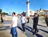 رئيس مدينة الأقصر يقود حملة لرفع الإشغالات بساحة أبو الحجاج ومحيط الفنادق