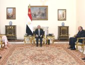 الرئيس السيسى يؤكد لوزيرى خارجية سلوفينيا والبرتغال أهمية تحرك المجتمع الدولى بجدية للتوصل إلى تسوية شاملة للقضية الفلسطينية.. والوزيران يثمنان الدور المصرى القيادى منذ اندلاع الأزمة فى قطاع غزة