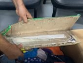 جمارك الطرود البريدية بمطار القاهرة تضبط كمية من الأقراص والمواد المخدرة