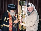 الكنيسة القبطية المصرية.. تاريخ ناصع فى مواجهة تتار العصر.. أستاذ تاريخ كنسى يروى تفاصيل دعوات بطريرك الكنيسة للمشاركة فى الحرب ضد الاحتلال.. قصة خطاب مزور من البابا كيرلس السادس للموساد الإسرائيلى فى 1960 