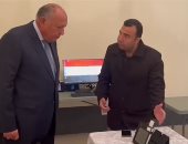 دقت ساعة الانتخابات.. سامح شكرى يتفقد مقار تصويت المصريين بالخارج قبل انطلاق انتخابات الرئاسة.. يؤكد ضرورة الالتزام بإرشادات الهيئة الوطنية.. ونيوزيلندا تقص شريط العملية الانتخابية مساء الخميس.. فيديو وصور
