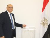 سفير مصر بالمغرب يدلي بصوته في انتخابات الرئاسة.. ويؤكد: العملية تسير بانتظام