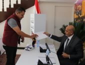 سفارة مصر بالبحرين تستقبل الجالية المصرية للتصويت بانتخابات الرئاسة