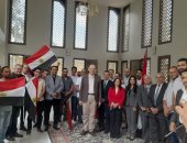 المصريون بالخارج يوجهون رسالة قوية للداخل.. نواب يشيدون بكثافة الإقبال على لجان الاقتراع بالانتخابات الرئاسية.. ويؤكدون: سيكون لها مردود إيجابى على الانتخابات الداخلية.. وأيمن محسب: صنعوا ملحمة وطنية فى حب مصر