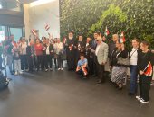 المصريون بملبورن يصوتون بانتخابات الرئاسة على أنغام "تسلم الأيادى".. فيديو وصور