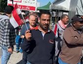 انتخابات الرئاسة 2024.. بالأعلام أبناء الجالية المصرية يصوتون فى الكويت.. فيديو