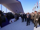الرئيس السيسى يتفقد أجنحة معرض "إيديكس 2023"