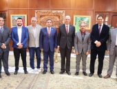 رئيس جامعة المنوفية يستقبل لجنة من الأعلى للجامعات لتفقد مركز التحول الرقمى