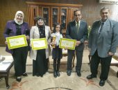 محافظ شمال سيناء يكرم الفائزة بمسابقة جائزة الدولة للمبدع الصغير